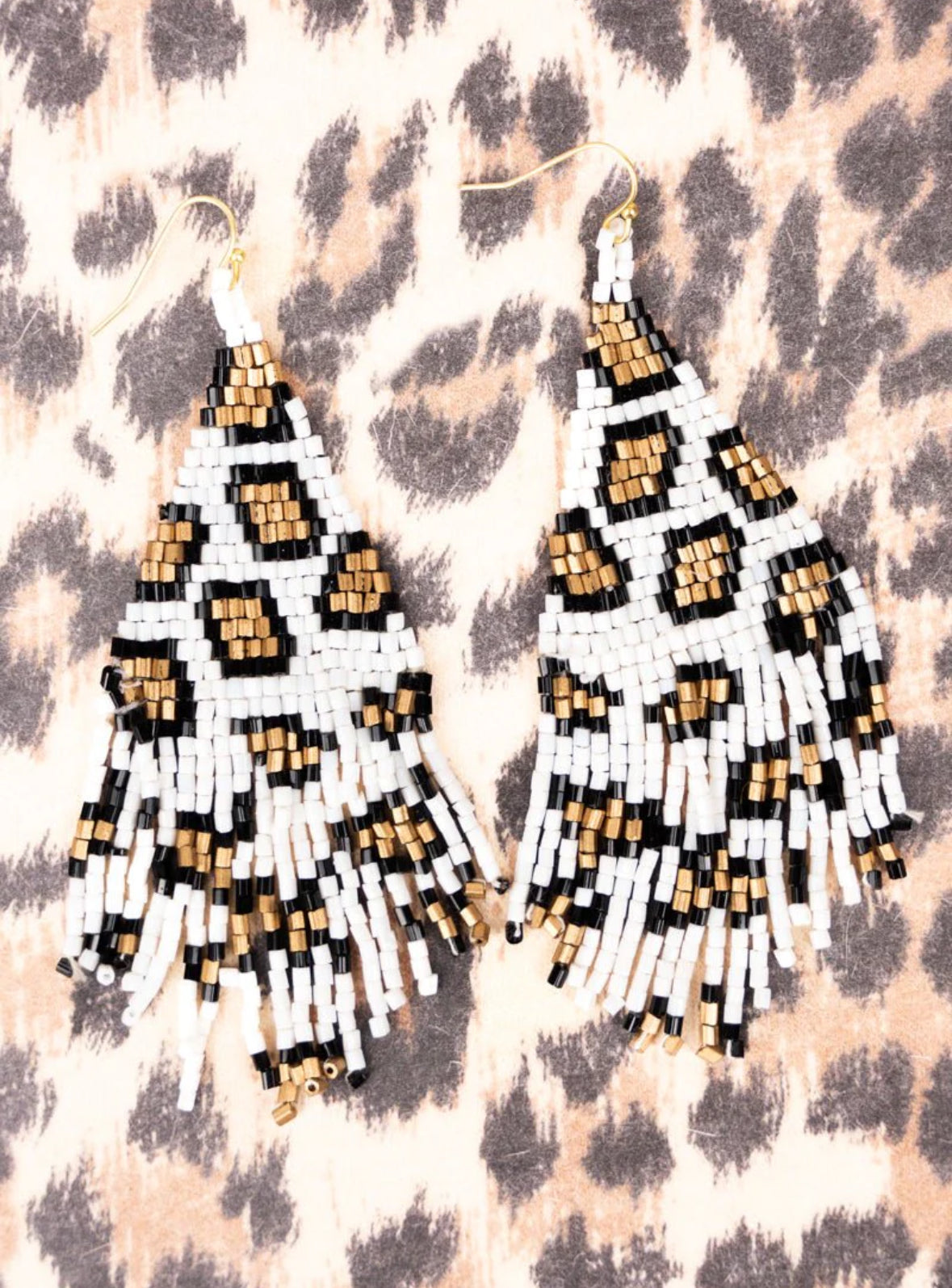 Canyon seed white leopard bead earrings